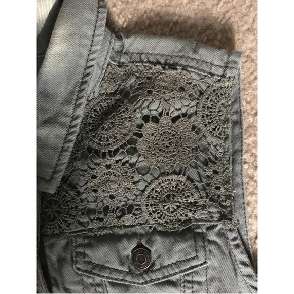 Kohl’s MUDD Sage Green Denim Button-Down Vest Jacket - Picture 5 of 8